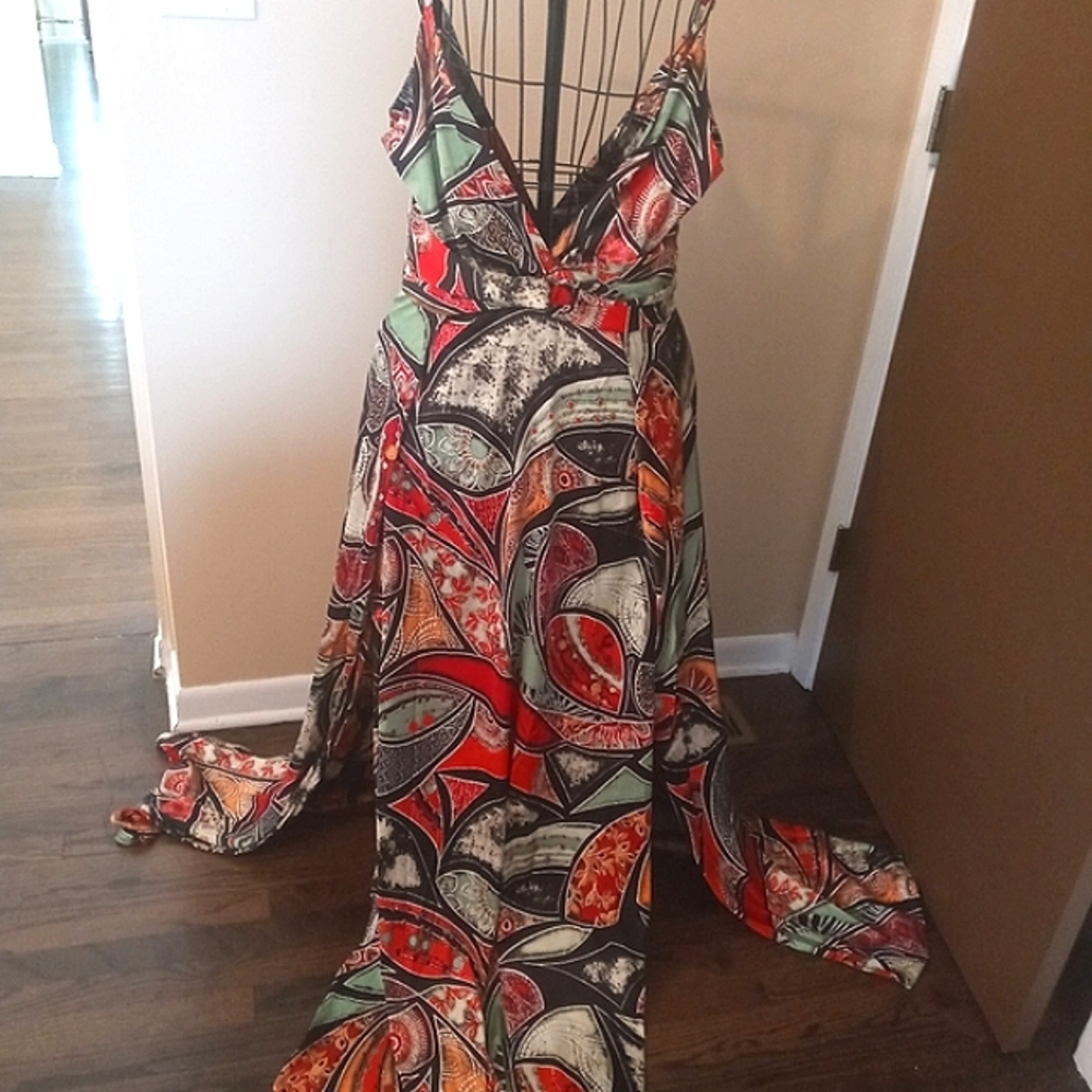 AKIRA Tropical Print Maxidress - Picture 2 of 7